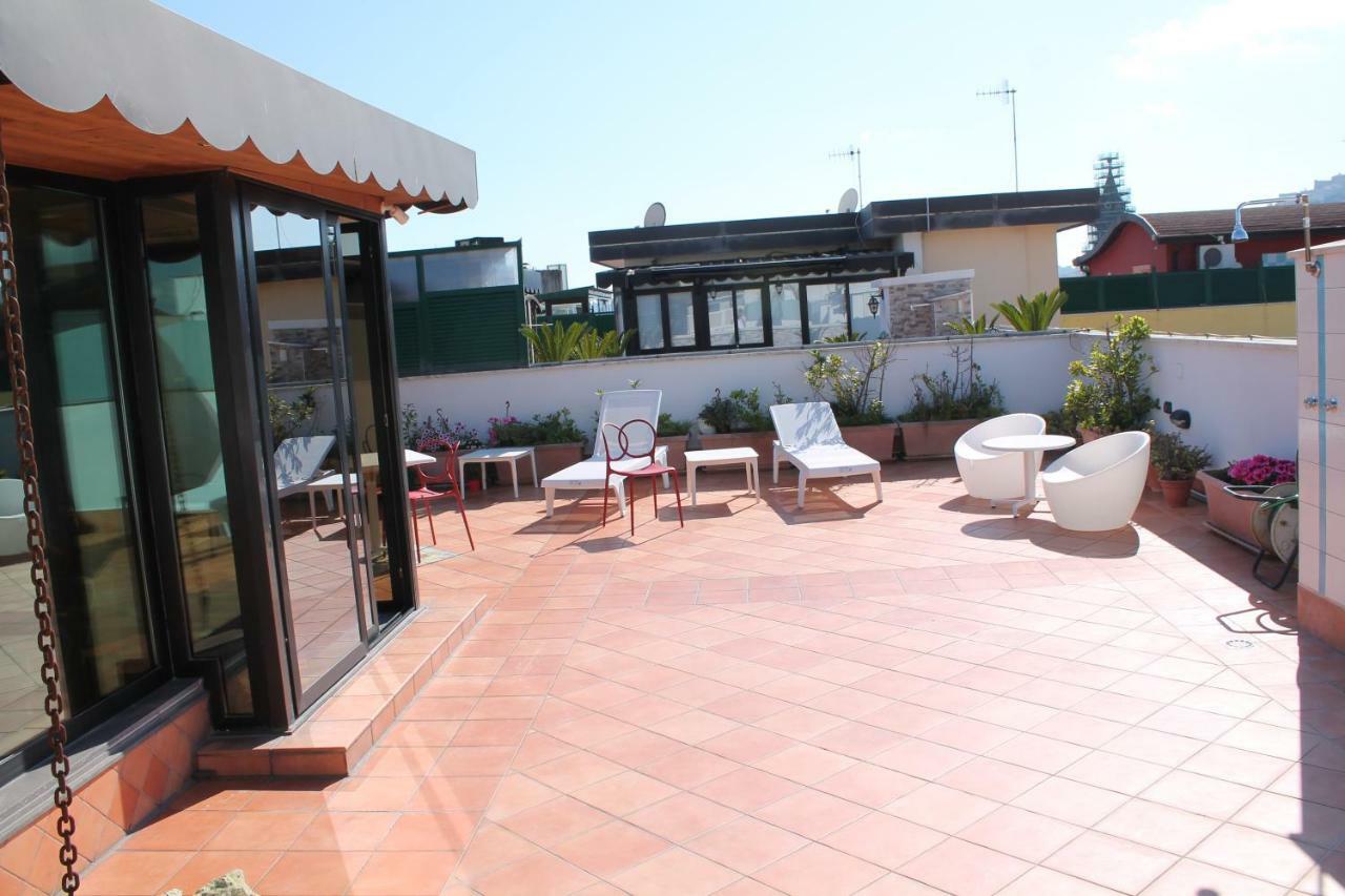 Sonevi Rooms Nápoles Exterior foto